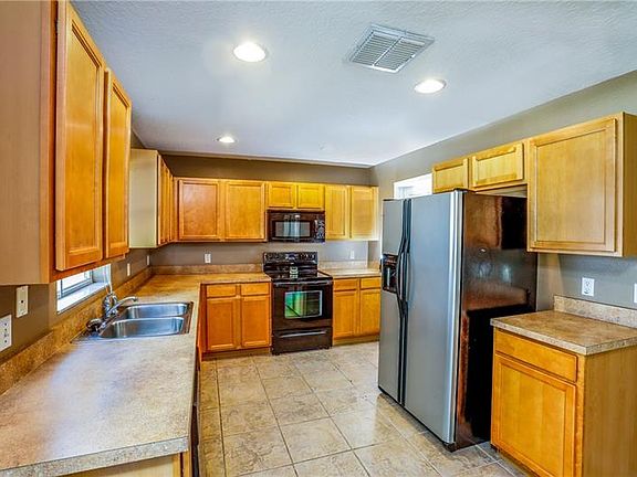 4th image of 2311 Martins Run