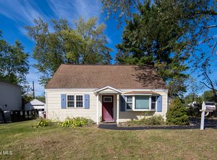 11 Luella Road, Latham, NY 12110