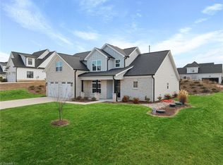 7632 Monty Dr, Kernersville, NC 27284