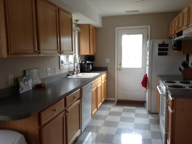 1220A Coleman Ct #A — Photo 5
