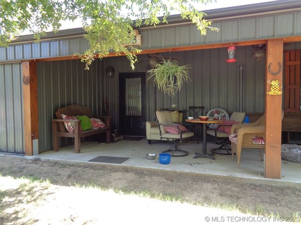 326 Scroggins Rd, Eufaula, OK 74432