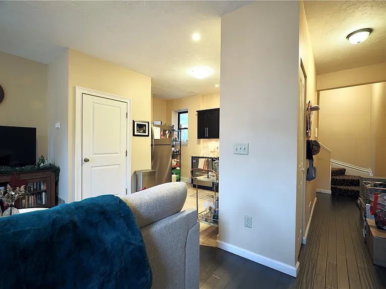 515 Lockhart St #3 — Photo 15
