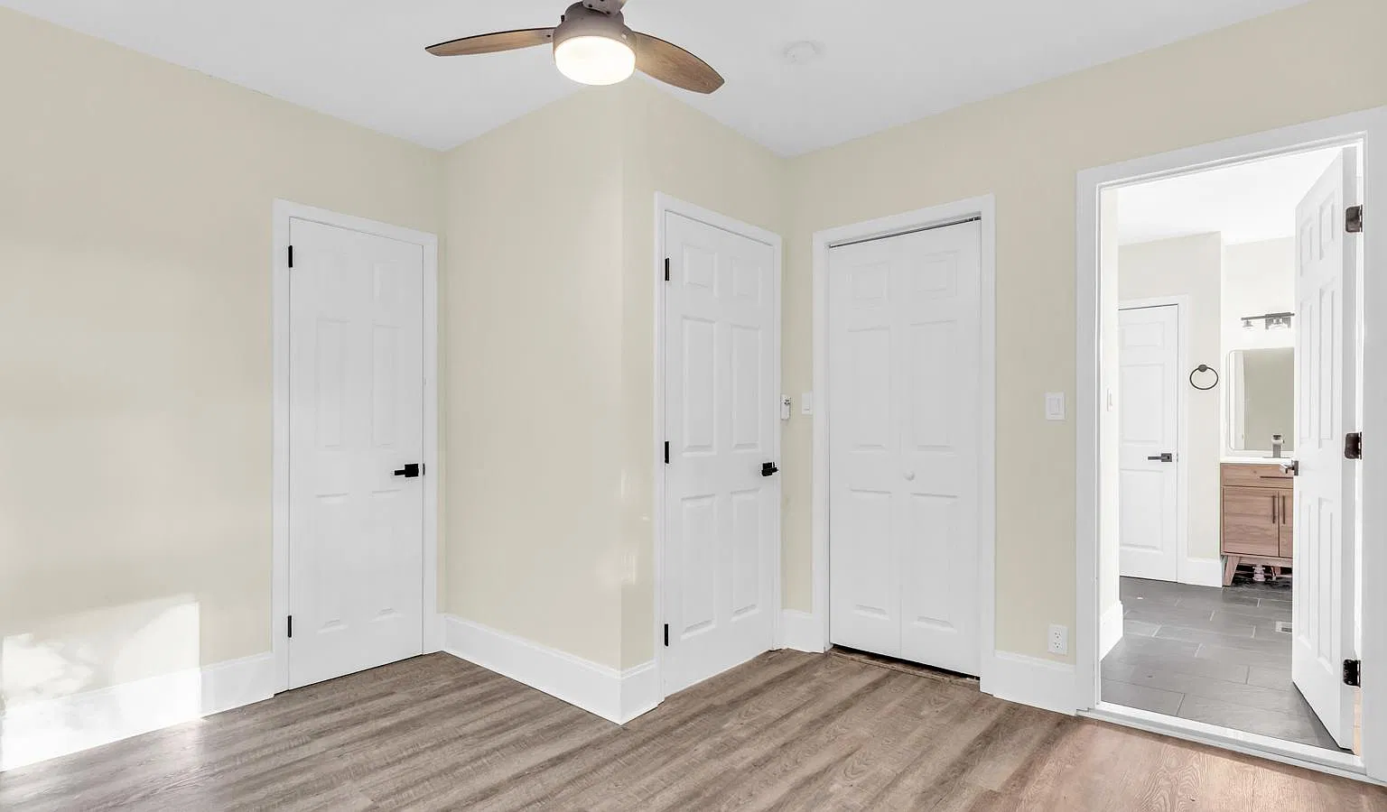 3 bed, 1150 sqft, $1,650 — Photo 3