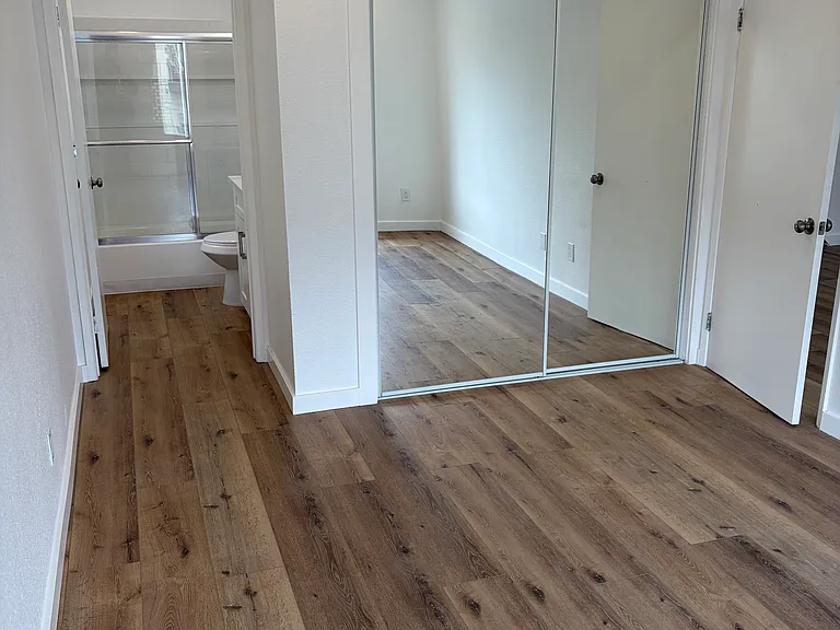 5257 Willowcrest Ave — Photo 12