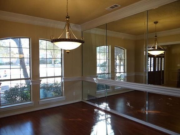 4th image of 1316 Yardley Pl