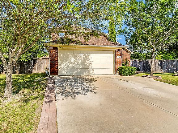 2nd image of 6717 Sandgate Dr