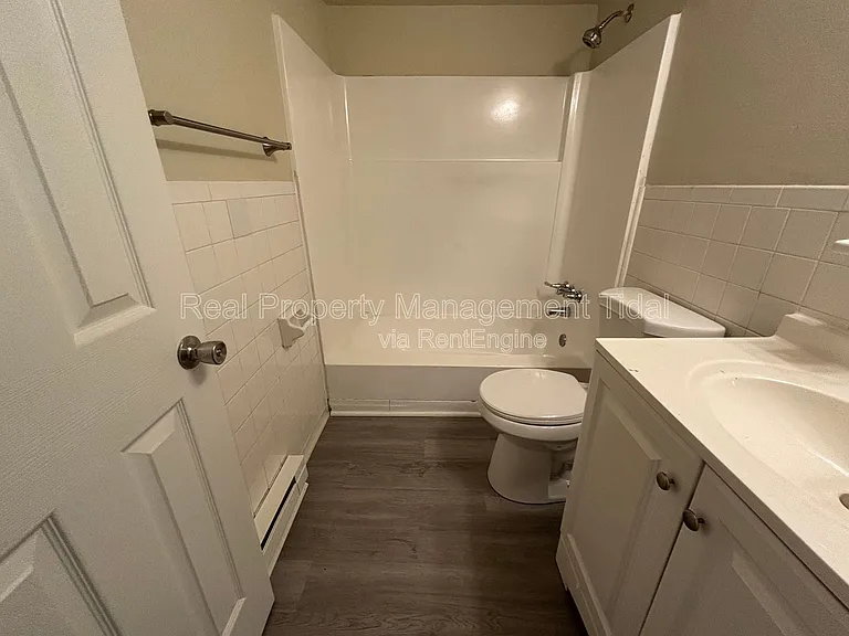 6255 Alexander St #6 — Photo 15
