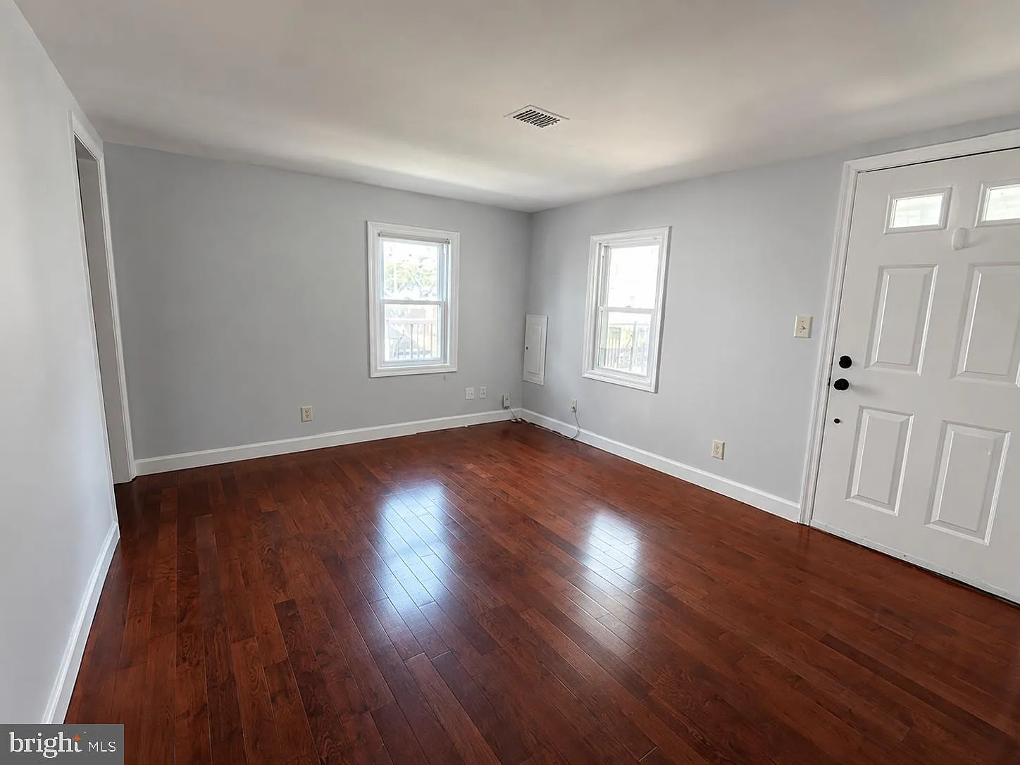 4 bed, 2.0 bath, 1579 sqft, $3,800 — Photo 4