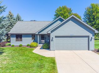 1824 Beethoven Dr, Green Bay, WI 54311