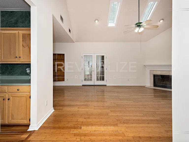 105 Ventura Cir — Photo 15
