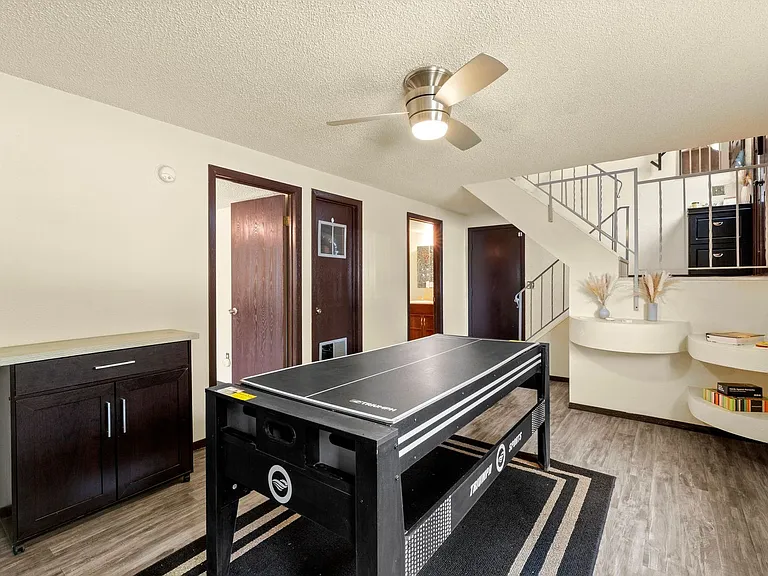 4303 Eastcrest Cir W — Photo 16