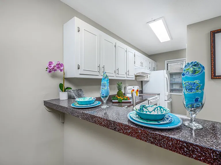 816 9th Ave S #202 — Photo 9