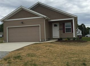 219 26th St NW, Barberton, OH