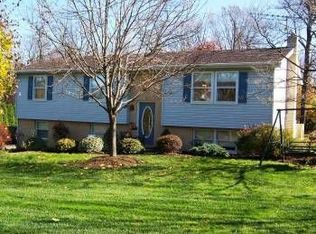 459 Sheep Hill Rd, Newmanstown, PA 17073