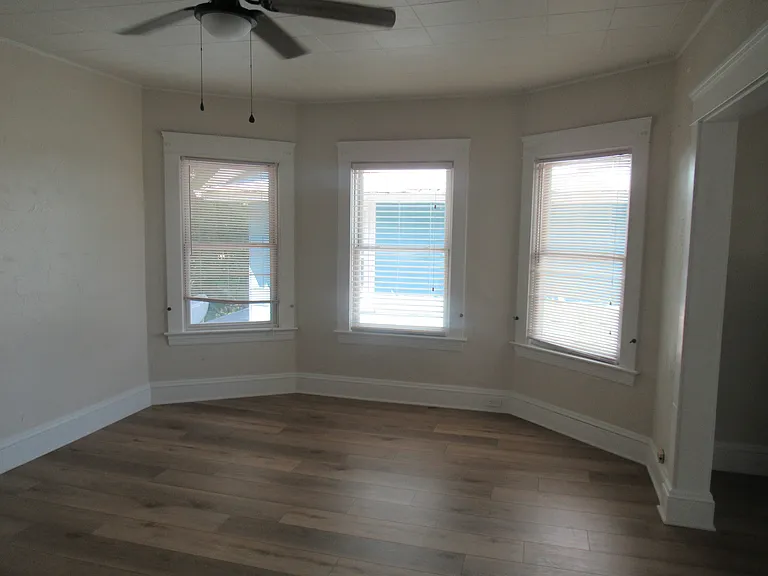 1518 Ridgewood Ave — Photo 8
