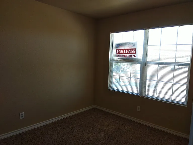 5026 Summit Wood #1 — Photo 14