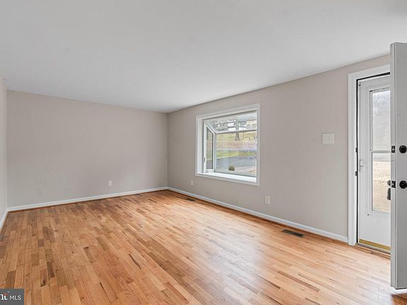 5th image of 6411 Fulmer Rd