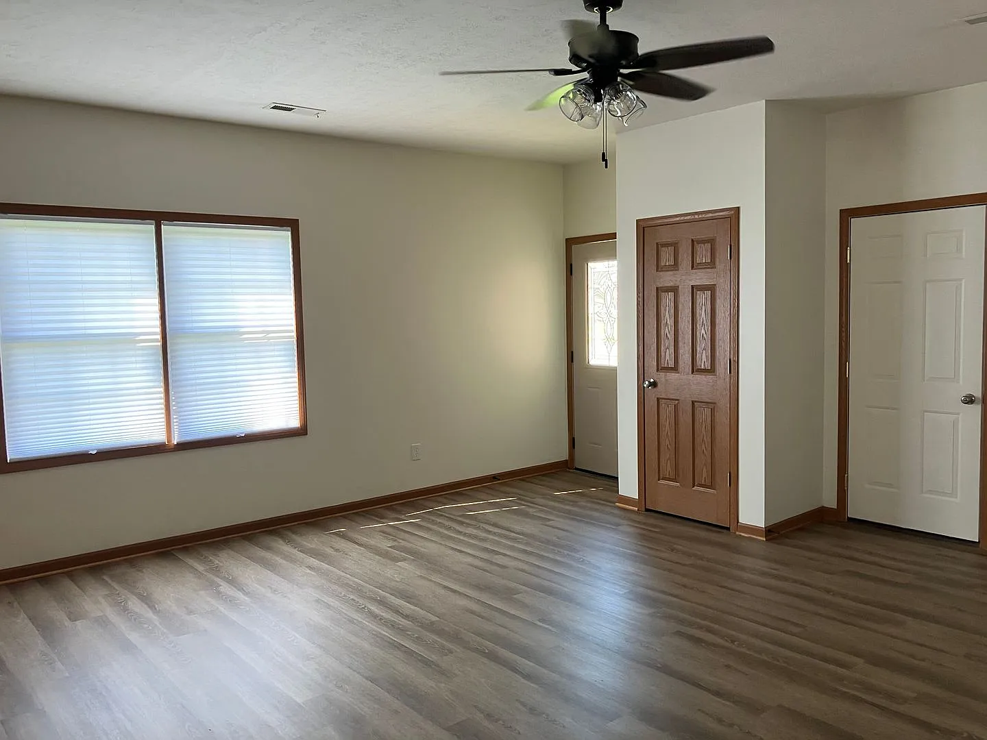 2 Bedroom, Ranch Townhome with Garage - Available Now! — Photo 4