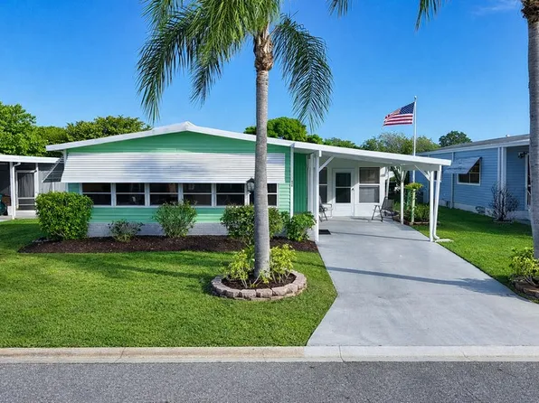 508 Royal Tern Dr, Barefoot Bay, FL 32976