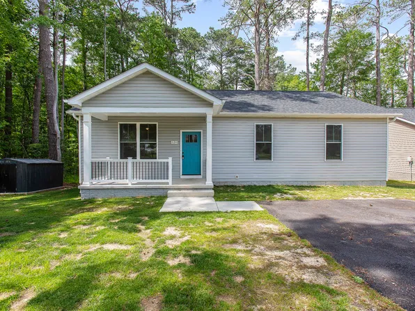 520 S Glebe Rd, Montross, VA 22520