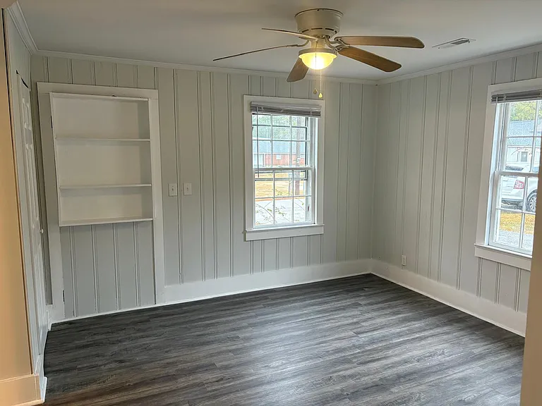 4085 Porter St — Photo 4