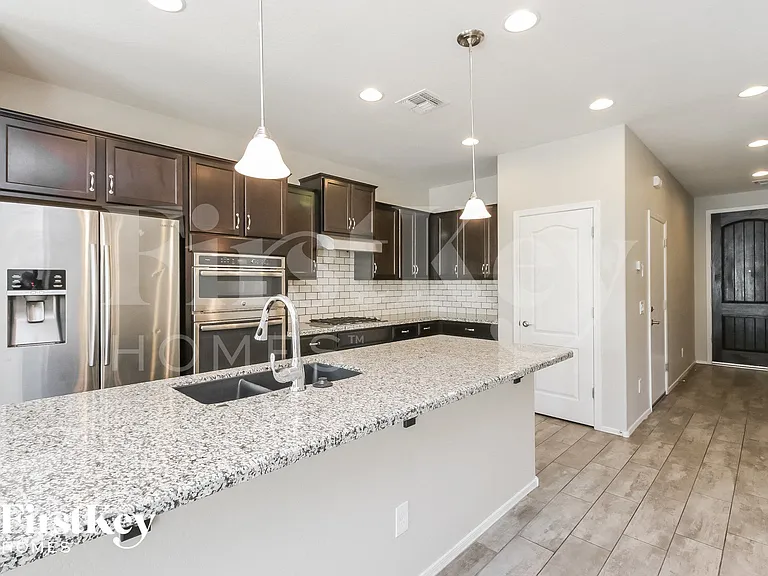 707 E Blossom Rd — Photo 5