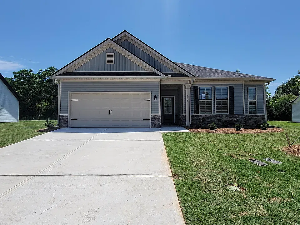 3 bed, 1643 sqft, $2,195 — Photo 2