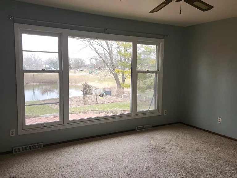 1023 Lexington Dr — Photo 10