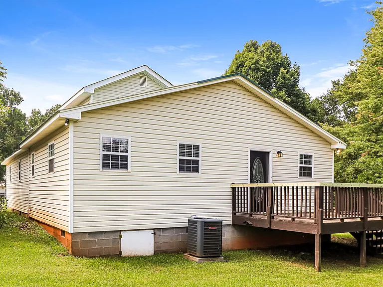 1146 Little Vine Church Rd — Photo 4
