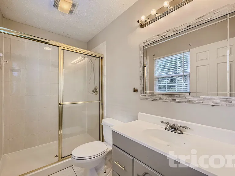 9432 Seven Courts Dr — Photo 11