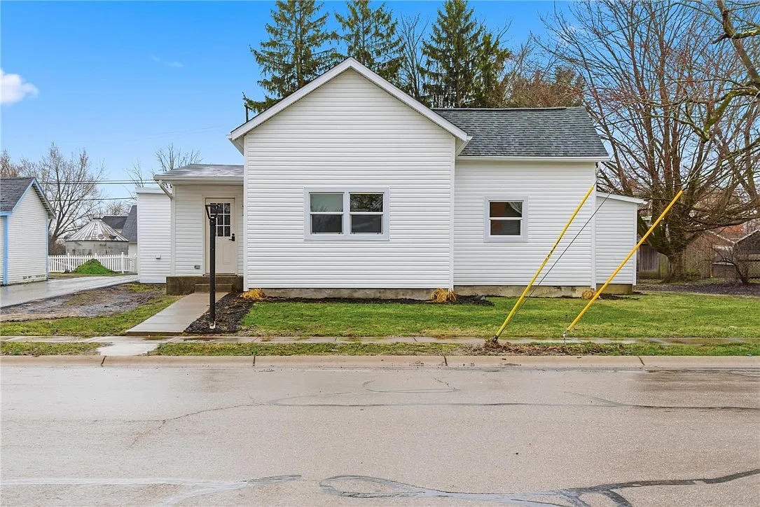 42 W Xenia St photo 1