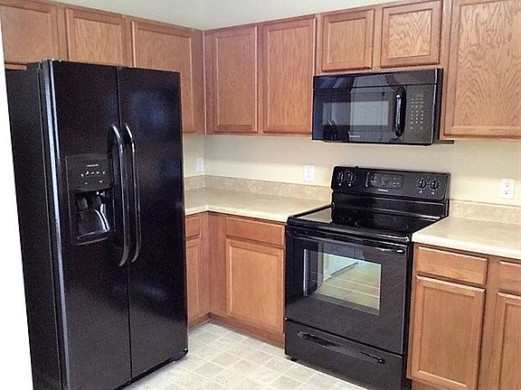 3rd image of 618 Brassfield Dr