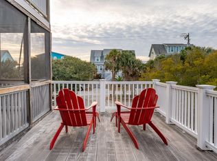 904 E Arctic Ave, Folly Beach, SC 29439