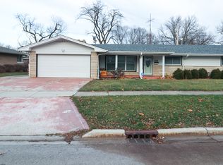 708 Palladium Dr E, Joliet, IL