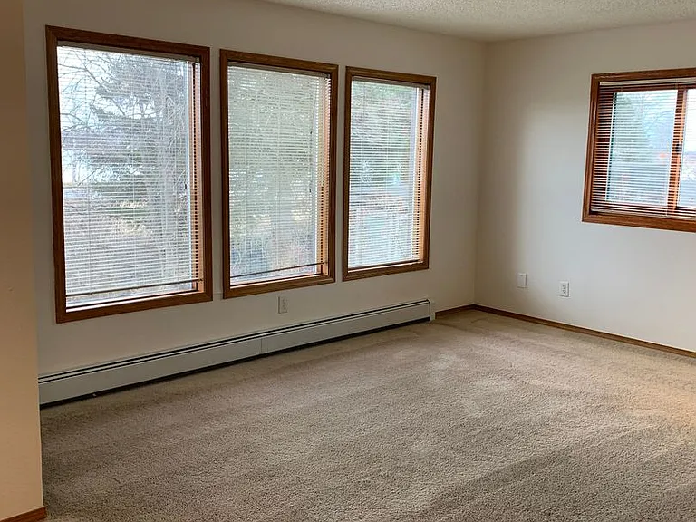 3401 Lakeshore Dr — Photo 7