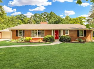 830 W Laramie Ln, Bayside, WI 53217