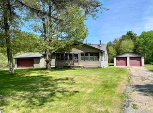 5132 S Branch Rd, Long Lake, MI 48743