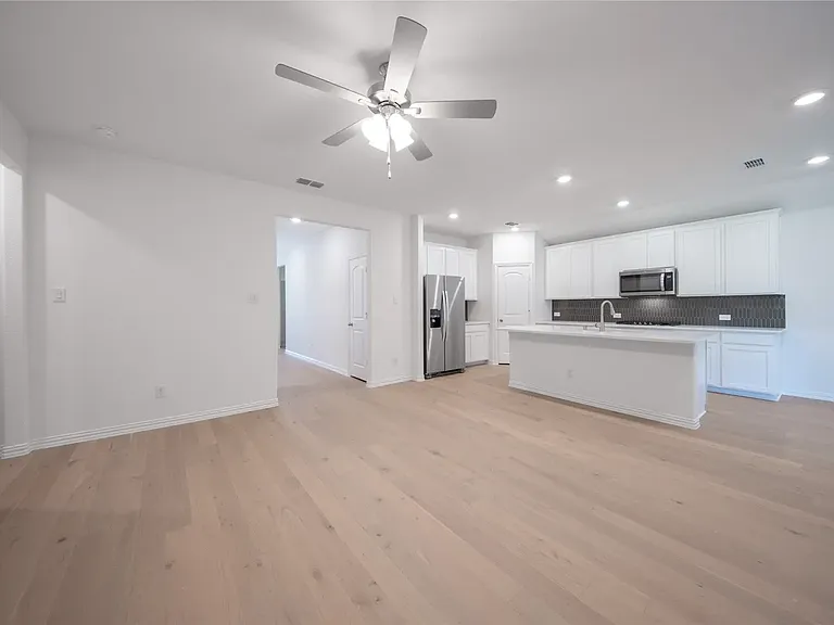 1708 Blackbird Ln — Photo 9