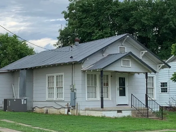 143 E 2nd St, Booneville, AR 72927