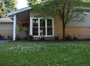 508 Edens Ln, Northfield, IL 60093