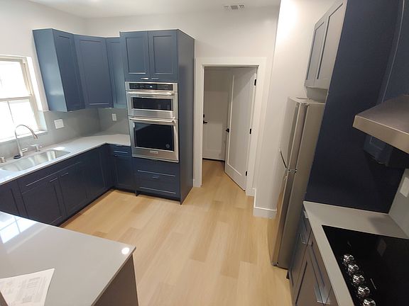 3rd image of 2717 Swanston Oak Ln