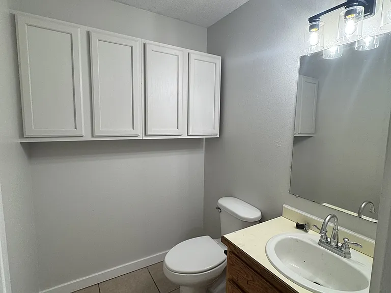 23345 Smith Rd — Photo 16