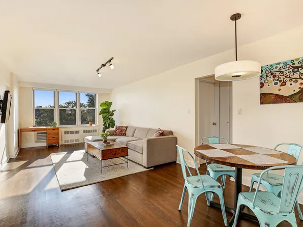 855 East 7th Street image 1 of 4