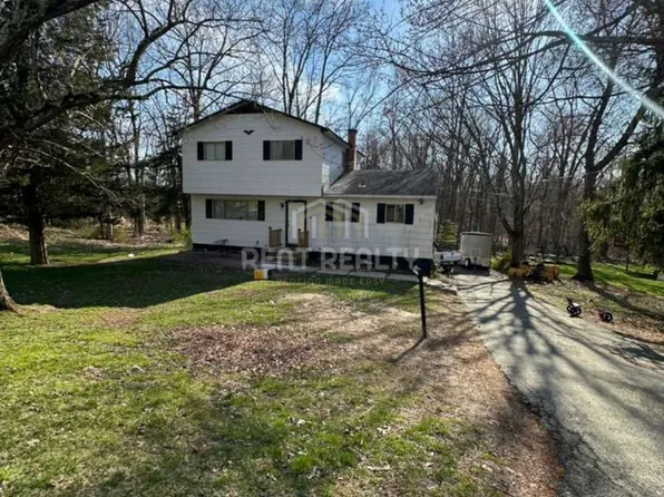3 Galveston Dr, Monroe, NY 10950