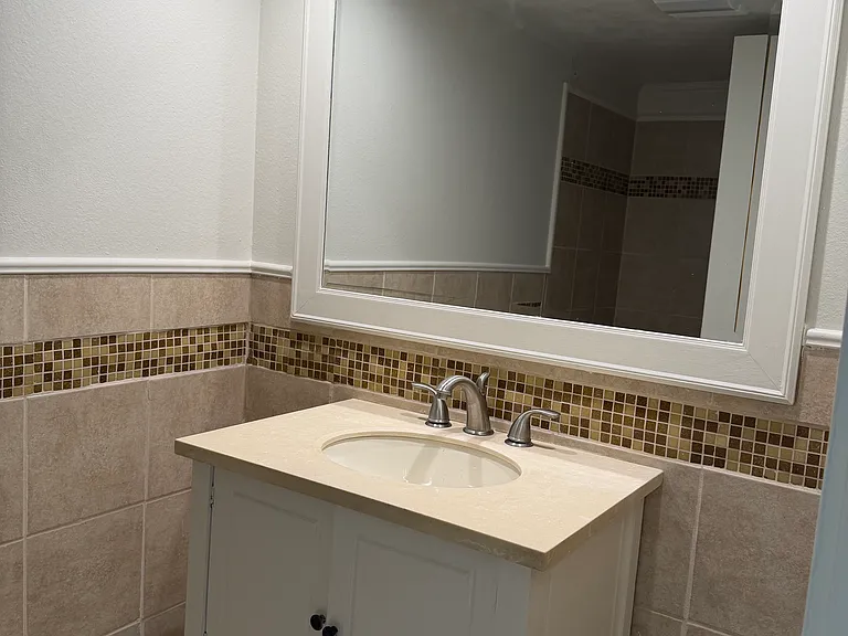 450 W 7th St S #1410 — Photo 6