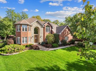 13701 Oak Tree Ln, Lemont, IL 60439