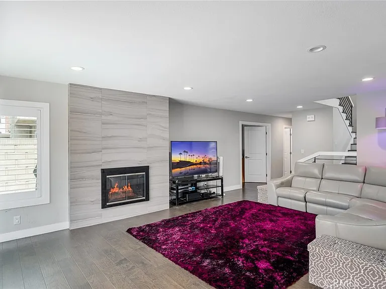 13014 Espinheira Dr — Photo 11