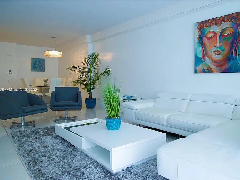 5601 Collins Ave #1614 — Photo 10