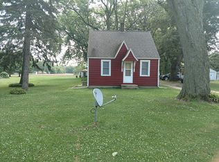 1069 N 5000w Rd, Kankakee, IL 60901