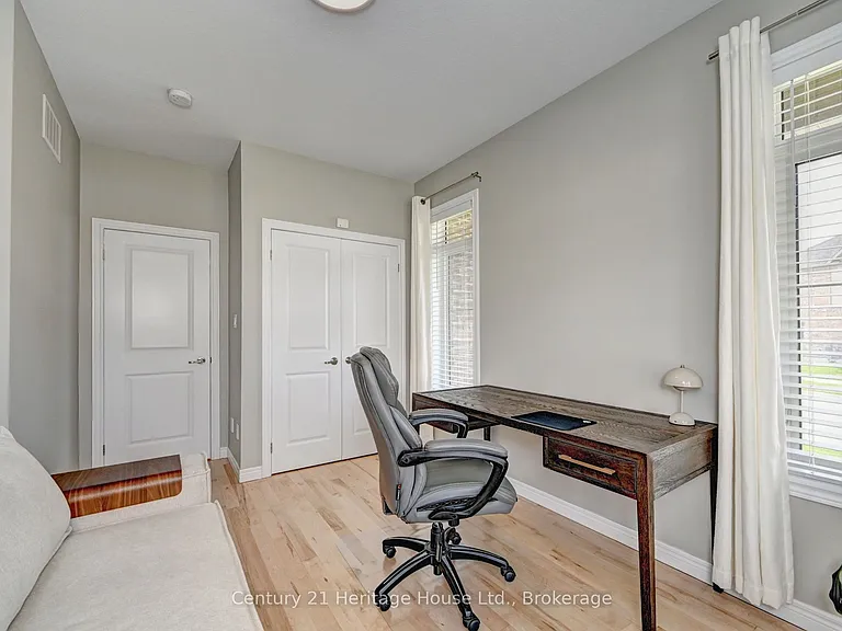 219 Falconridge Dr — Photo 28